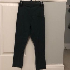 Forest green lululemon 3/4 leggings
